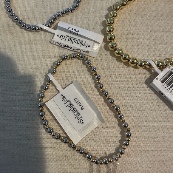 Brand New Set/4 Bead Stretch Bracelets. 2 Gold, Silver, & mixed Gold and Silver - Picture 11 of 16